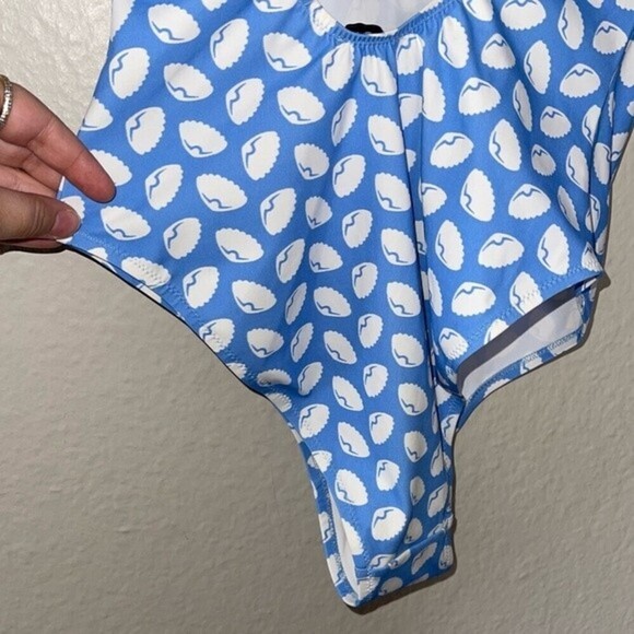 fisch one piece scoop neck coquille seashell motif pattern swimsuit - Picture 6 of 11